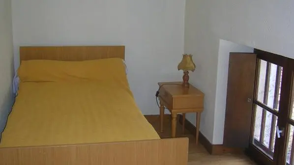 chambre n°1 à l'étage (lit 1 personne)