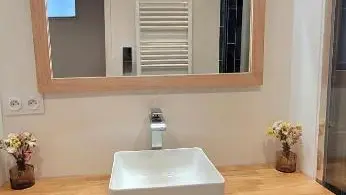 Magnifique LOFT Déco sur le port et à 5mn des plages wifi Clim 85 m2