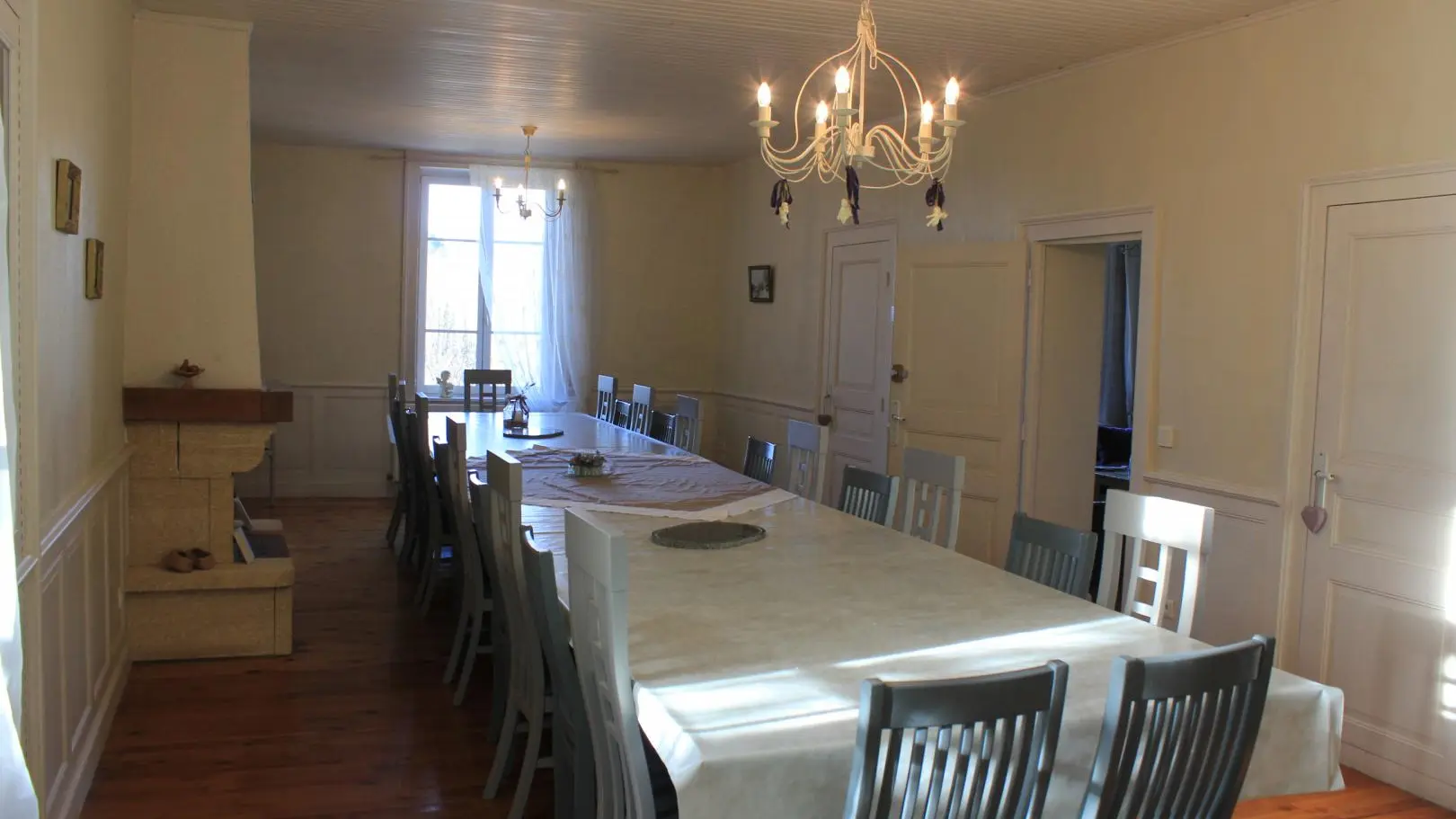 salle de séjour avec accès au salon