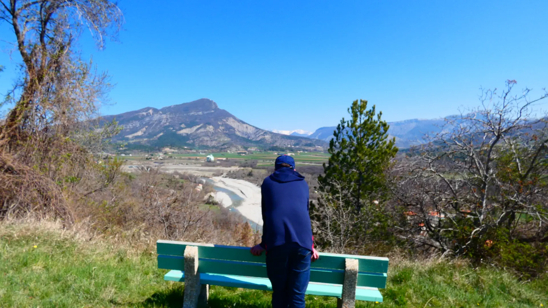 Vue sur Serres et la vallée du Buëch