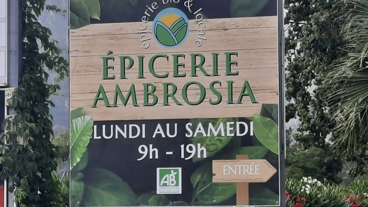 Du lundi au samedi de 9h à 19h