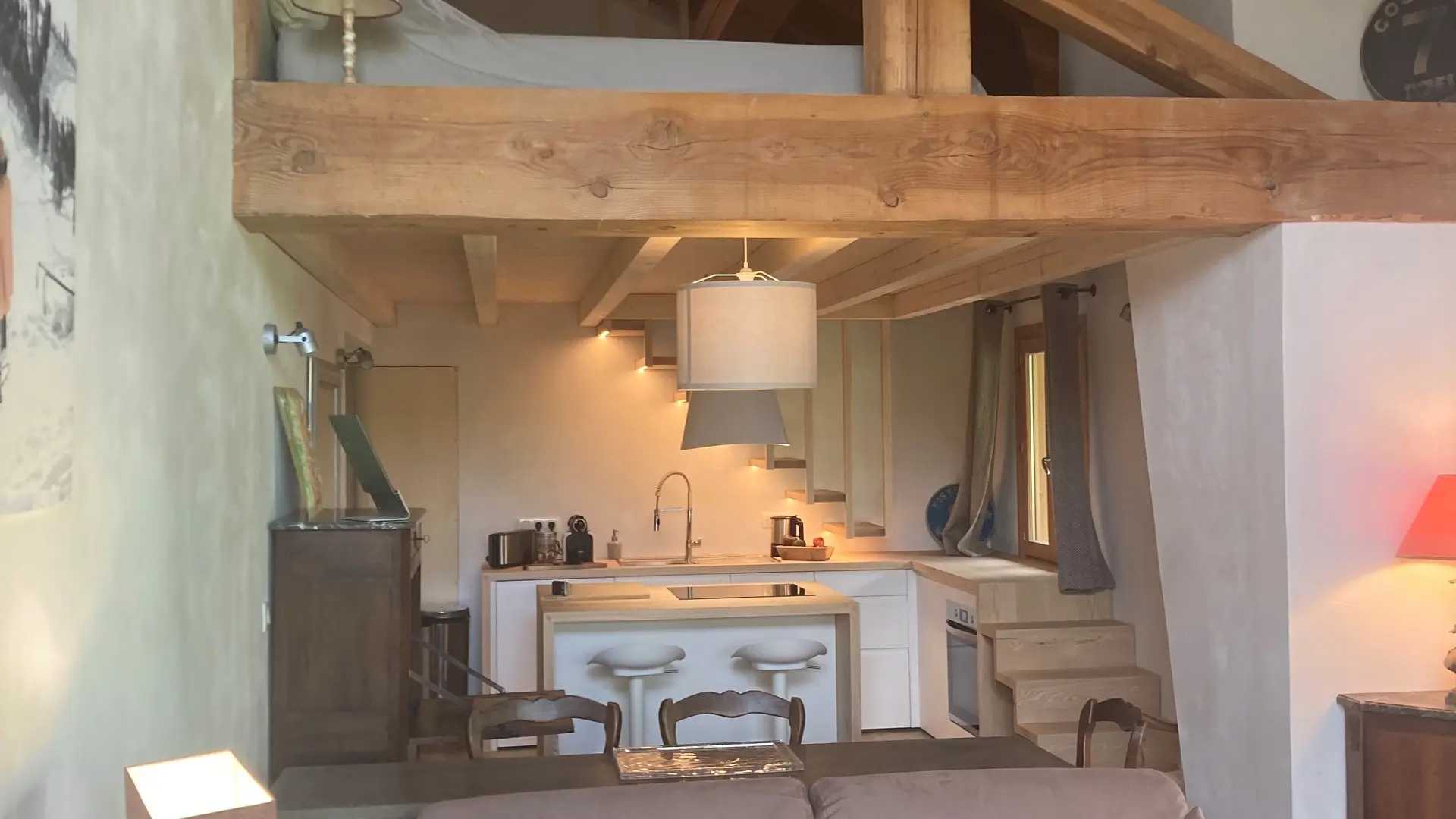 Salon avec mezzanine