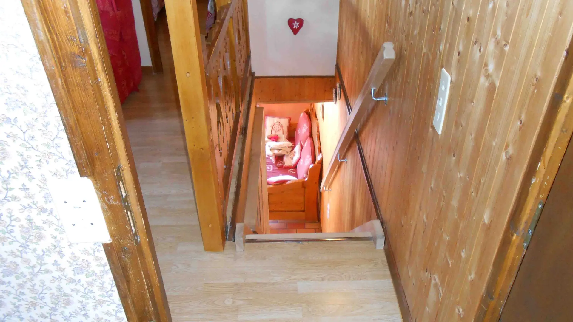 Descente de l'escalier