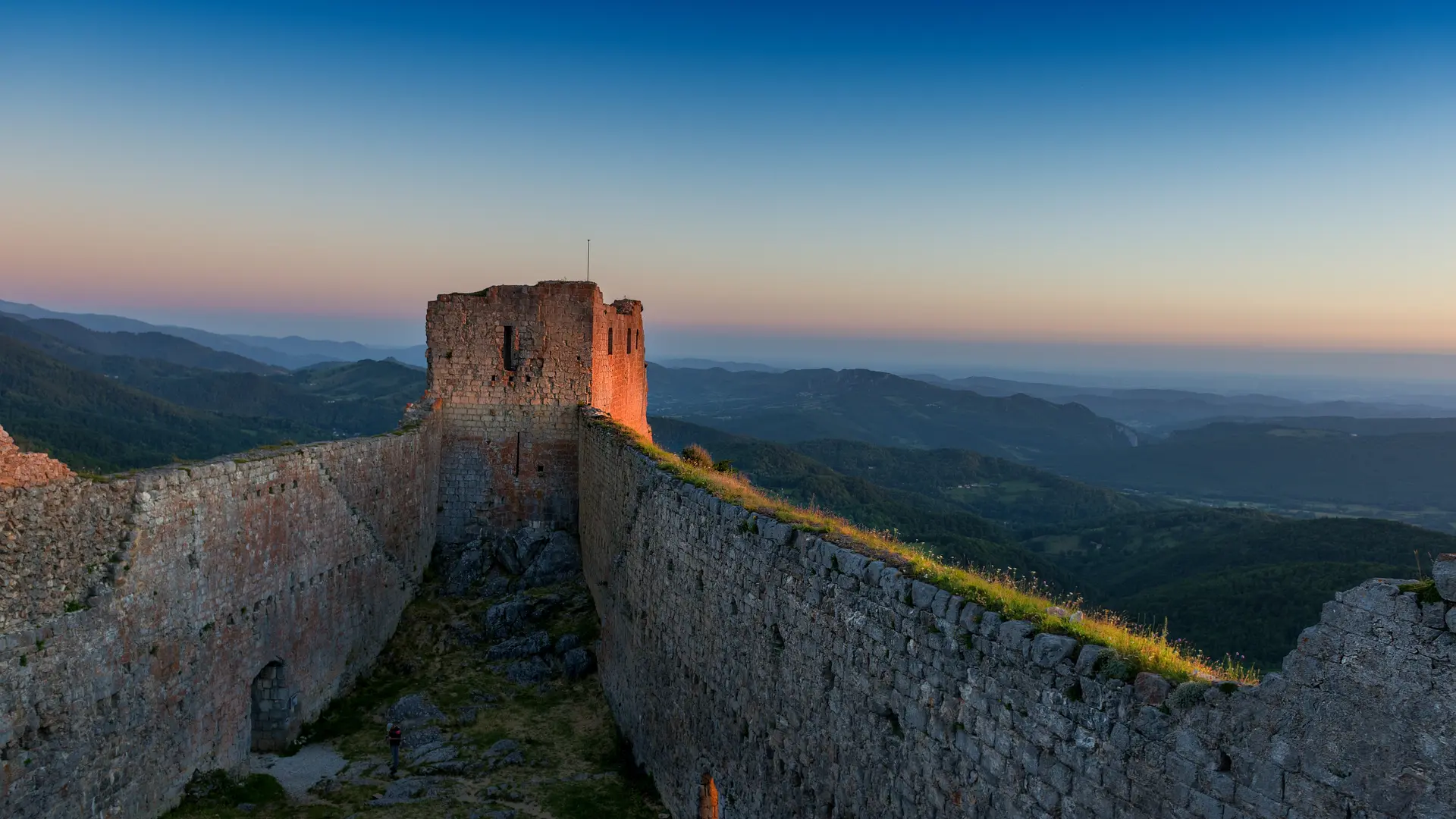Lever de soleil au château de Montségur
