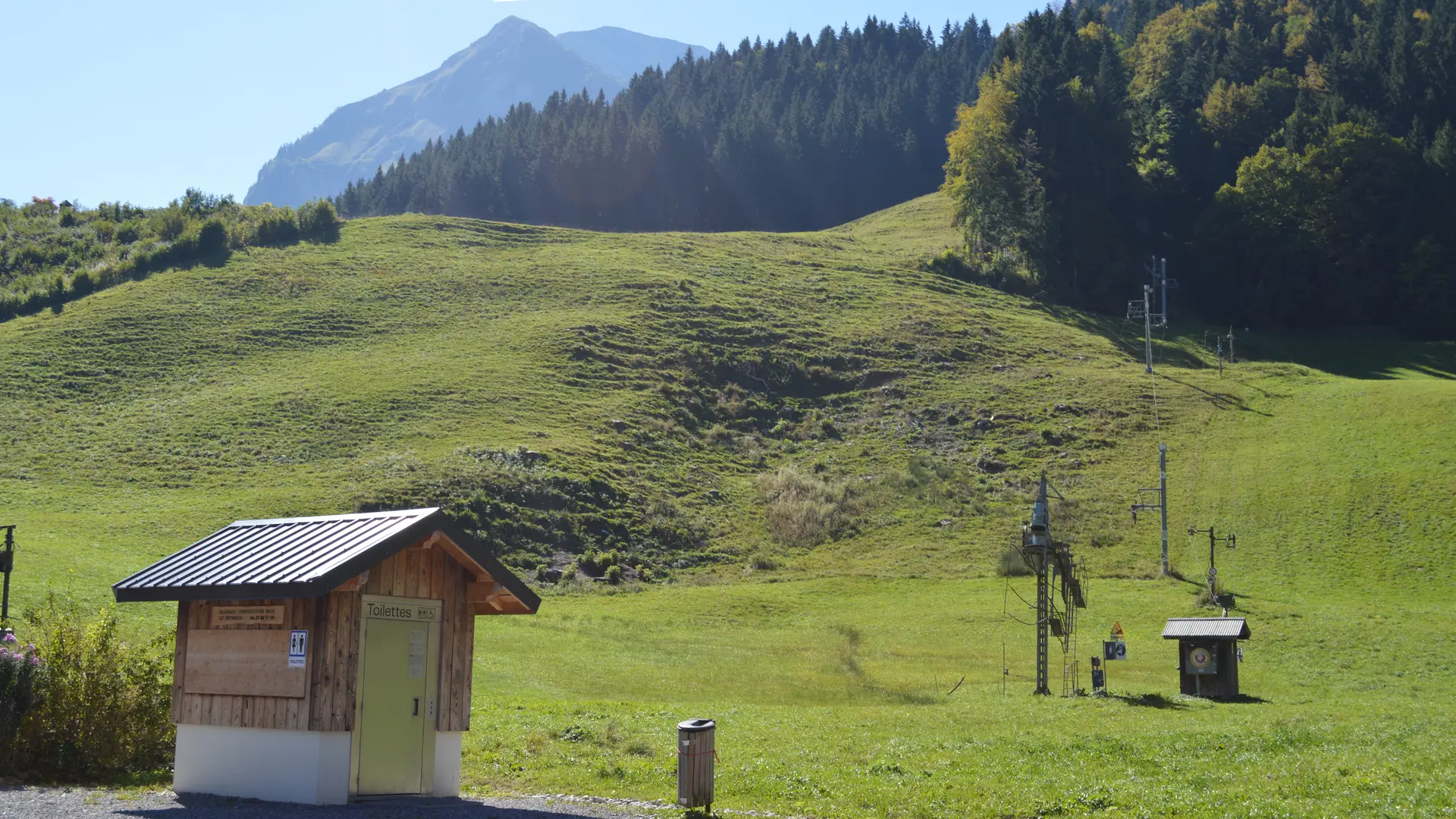 Toilettes Aire de camping Car