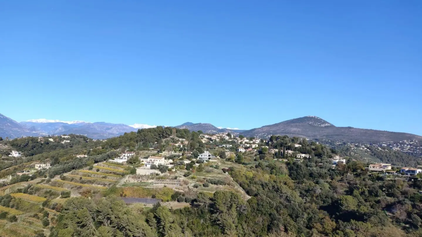 Vue depuis le Gîte Maïoun Crémat-Le Baou-Gîtes de France Alpes-Maritimes
