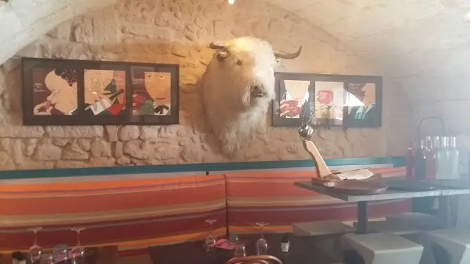 La mule Blanche Arles