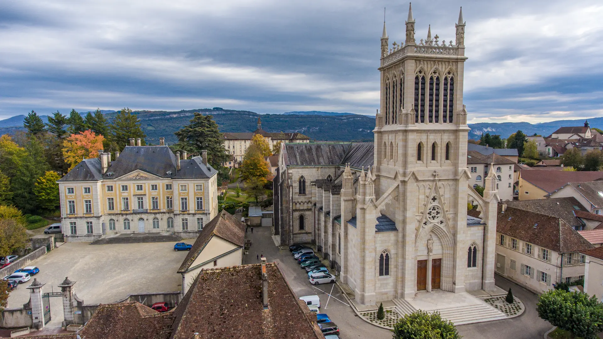 Catédrale de Belley - vue par drône