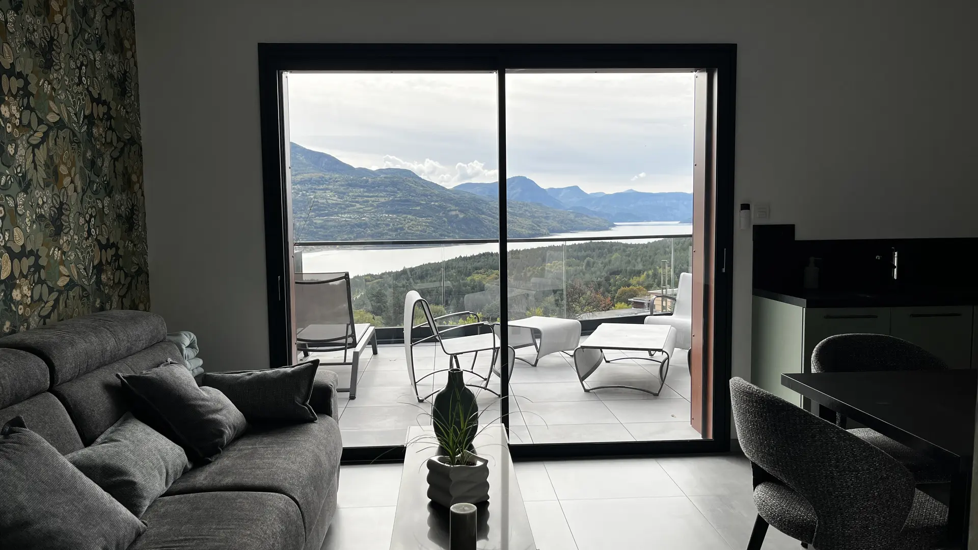 Salon - Les Restanques du lac SAVINES-LE-LAC