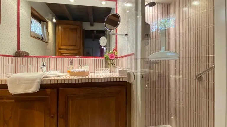 SDB avec douche à l'italienne