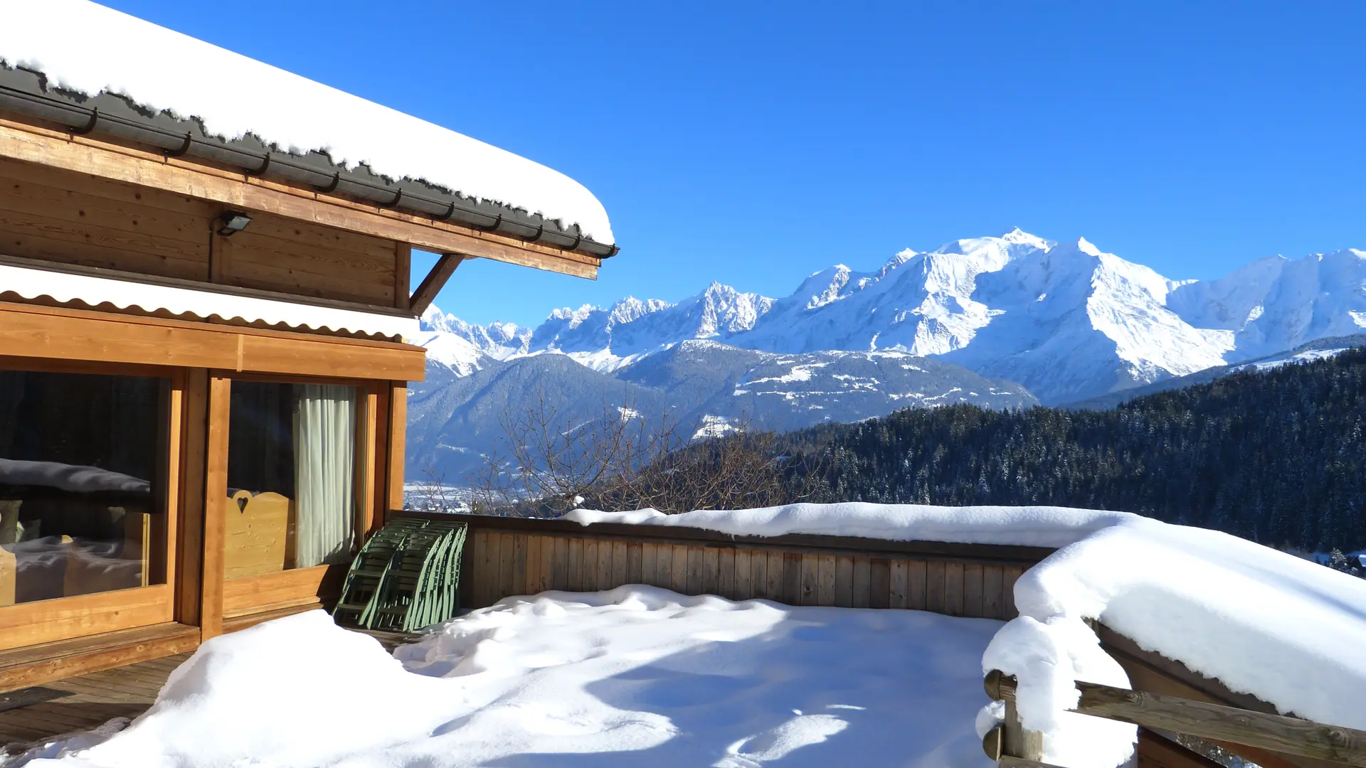 Vue Mont-Blanc et terrasse en hiver