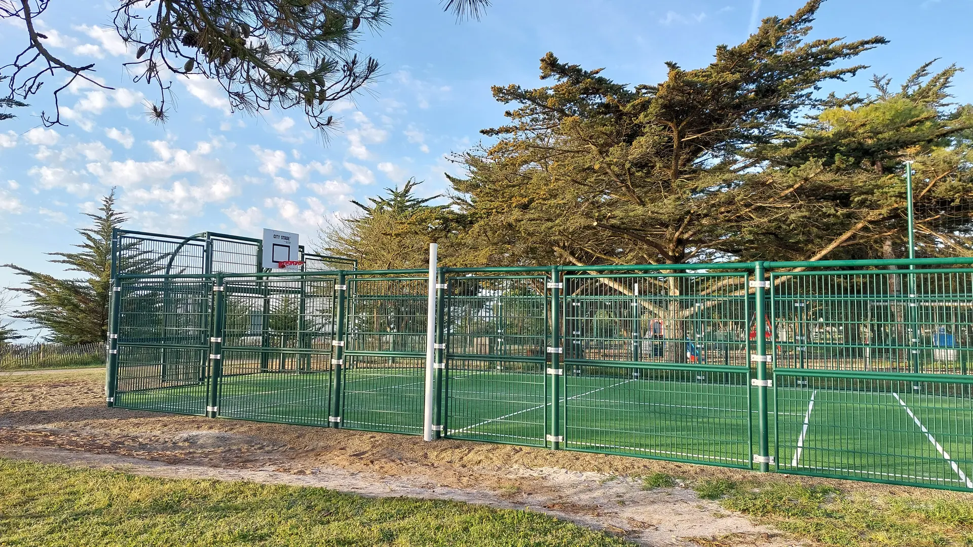 Estadio municipal - Playa Sur de Rivedoux-Plage