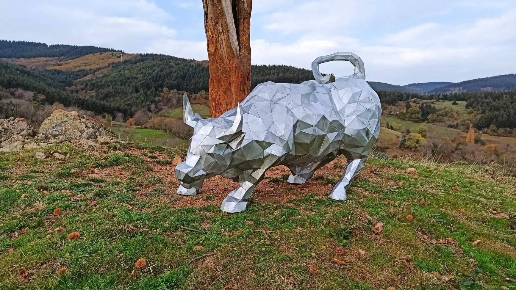 Reproduction du taureau de Wall Street en zicn naturel