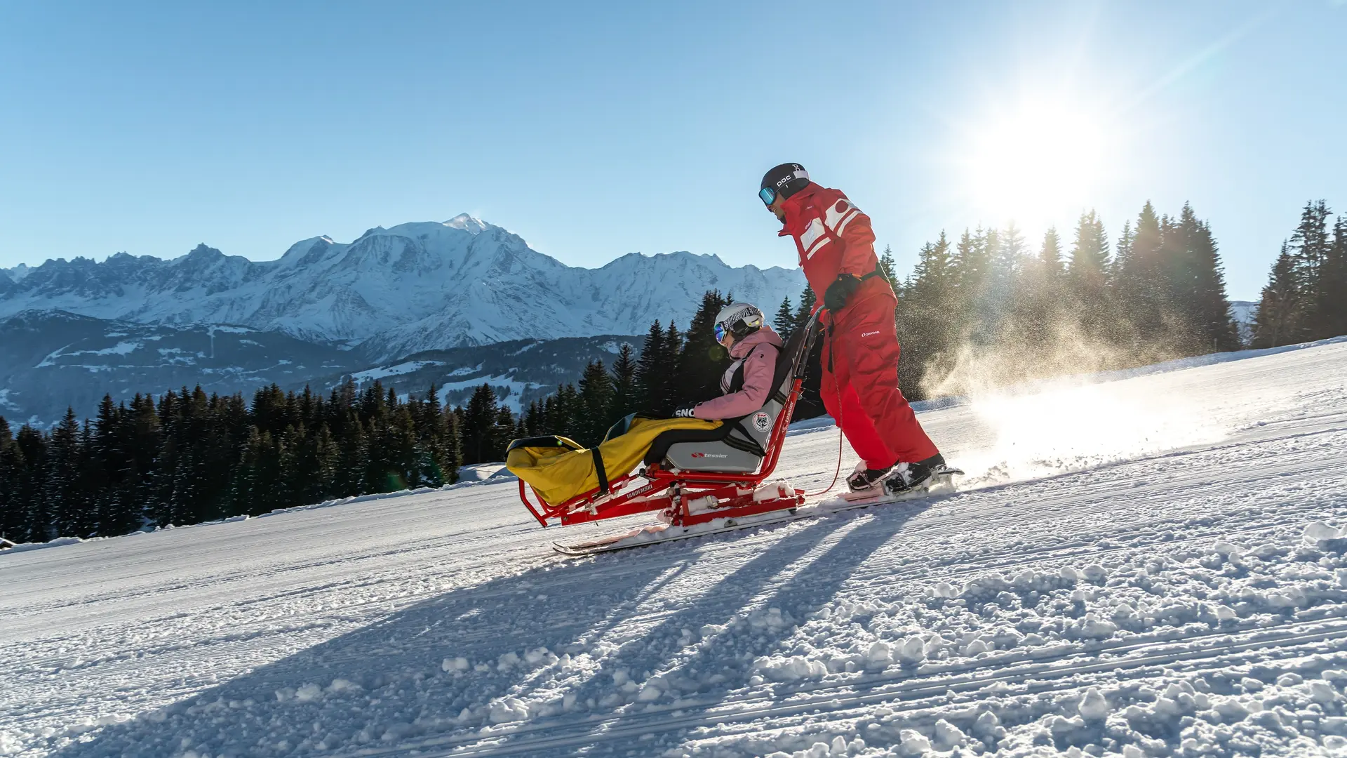 Handiski avec l'ESF devant Mont-Blanc
