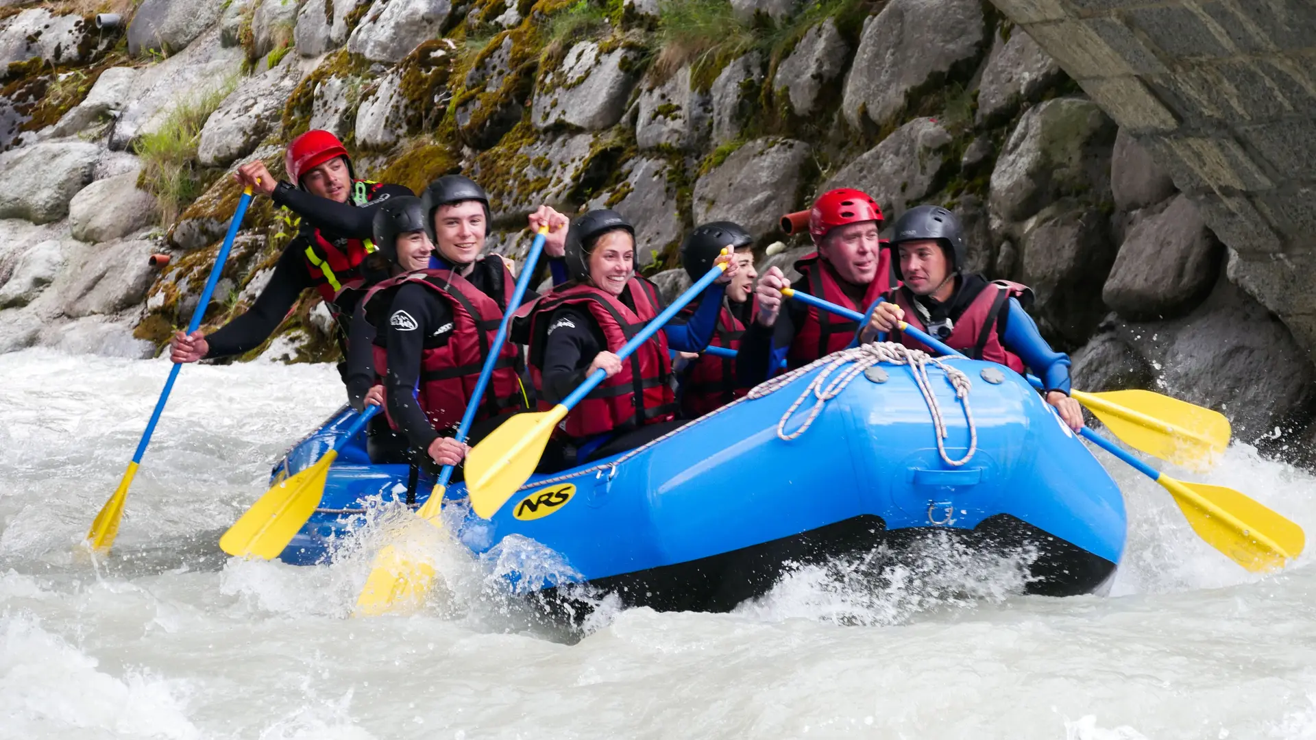 Evolution2-Chamonix-Rafting action