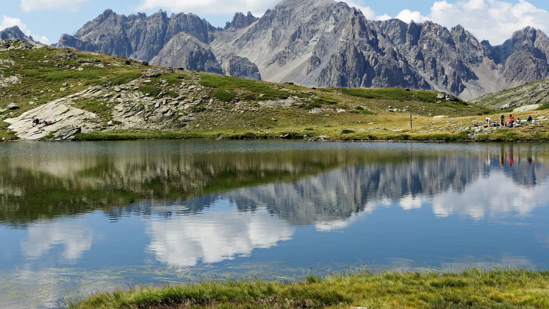 Cerces lac rando sentier activité