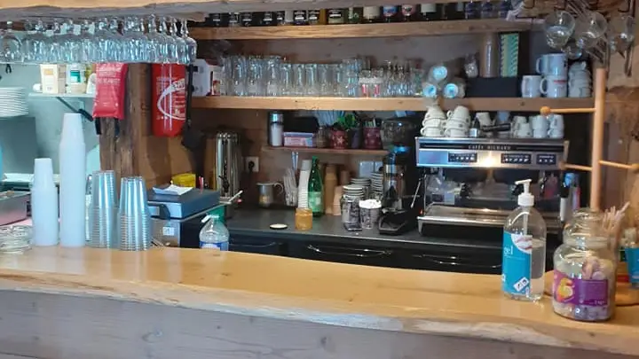 Bar restaurant