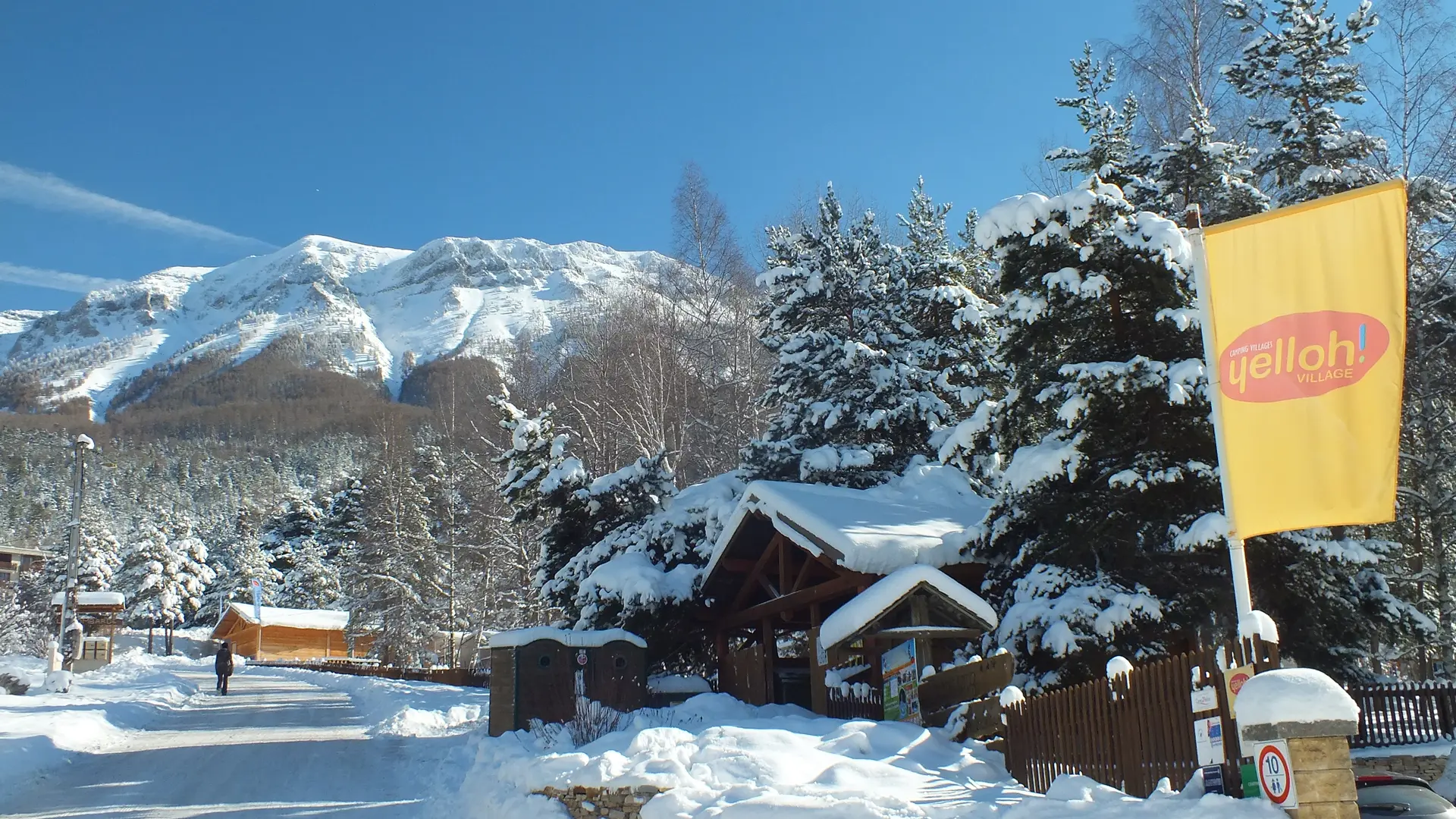 Camping sous la neige