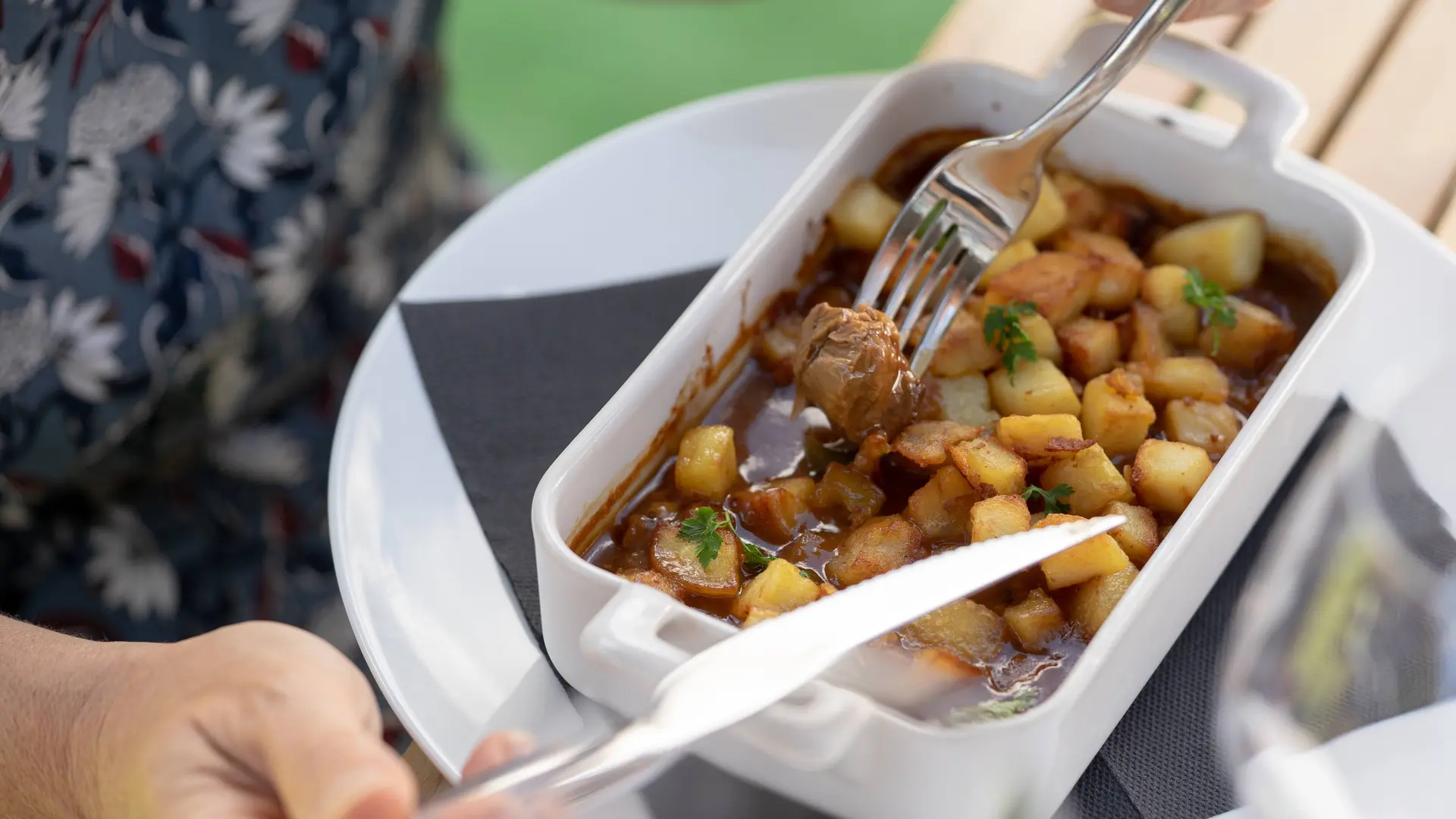 Restaurant Le Toî du Monde - Plat Agneau en sauté aux poivrons