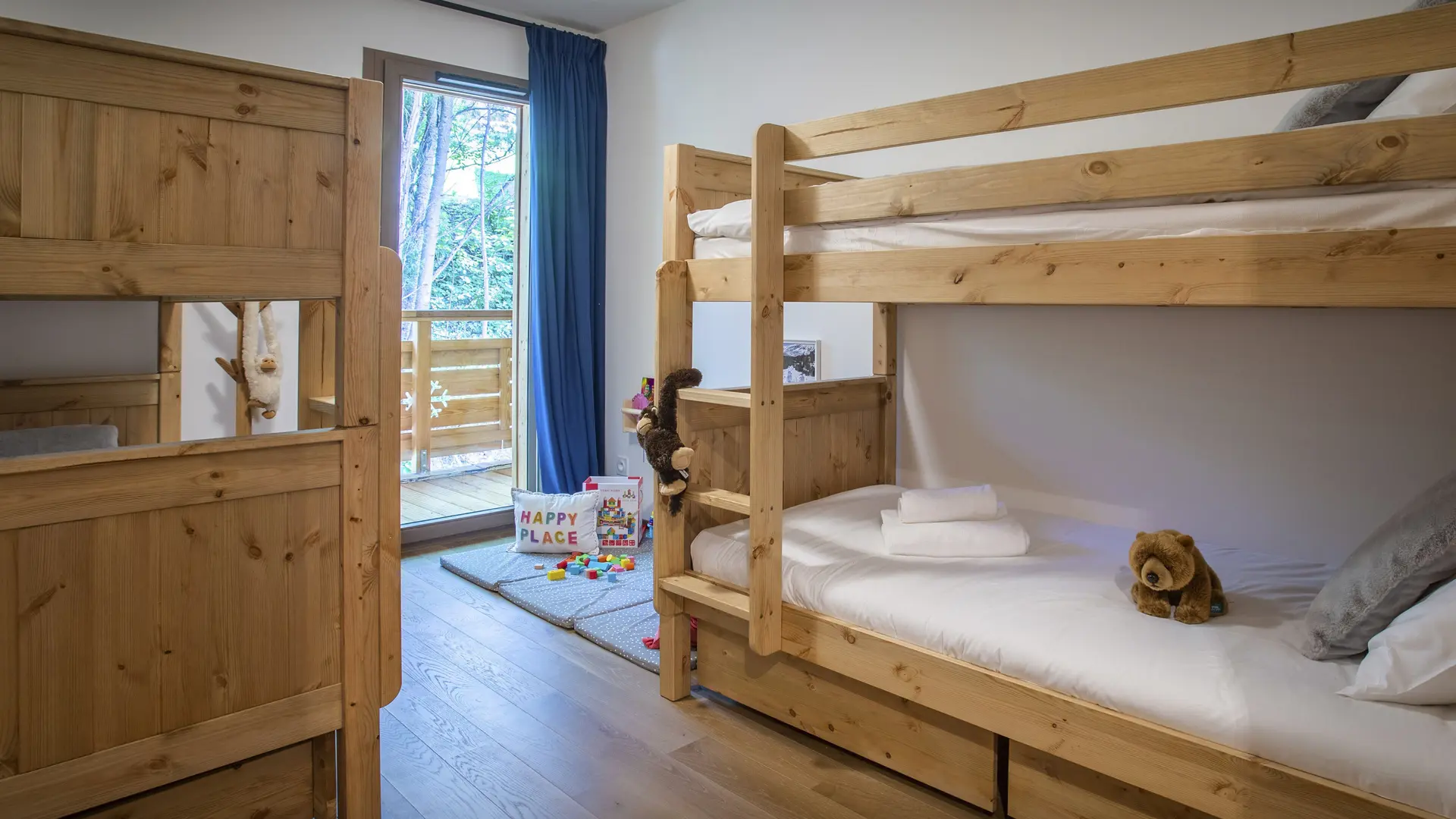 Chambre avec lits superposés idéale pour les enfants