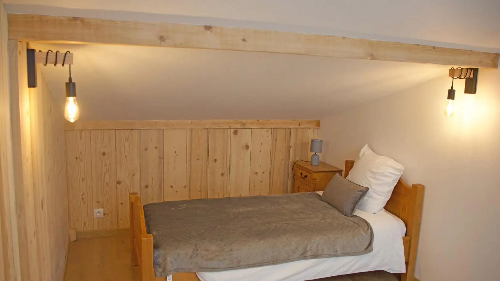 Chambre 1 communicante à la chambre 2