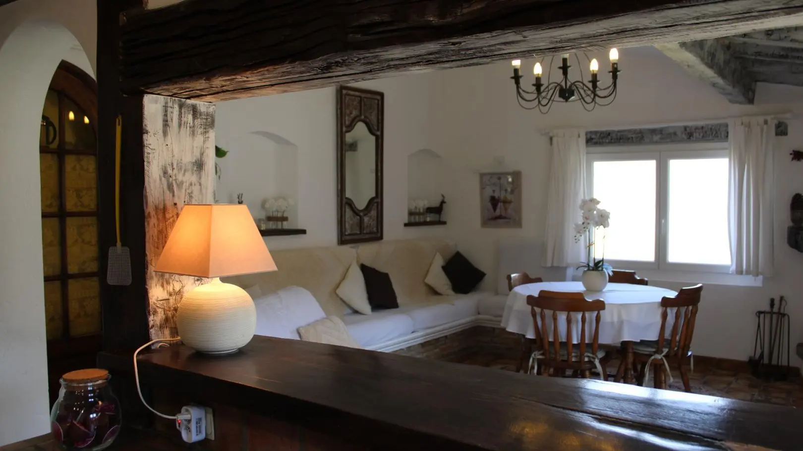 Salle à manger Salon-
Villa La Myreclose-Saint Auban-Gîtes de France Alpes Maritimes