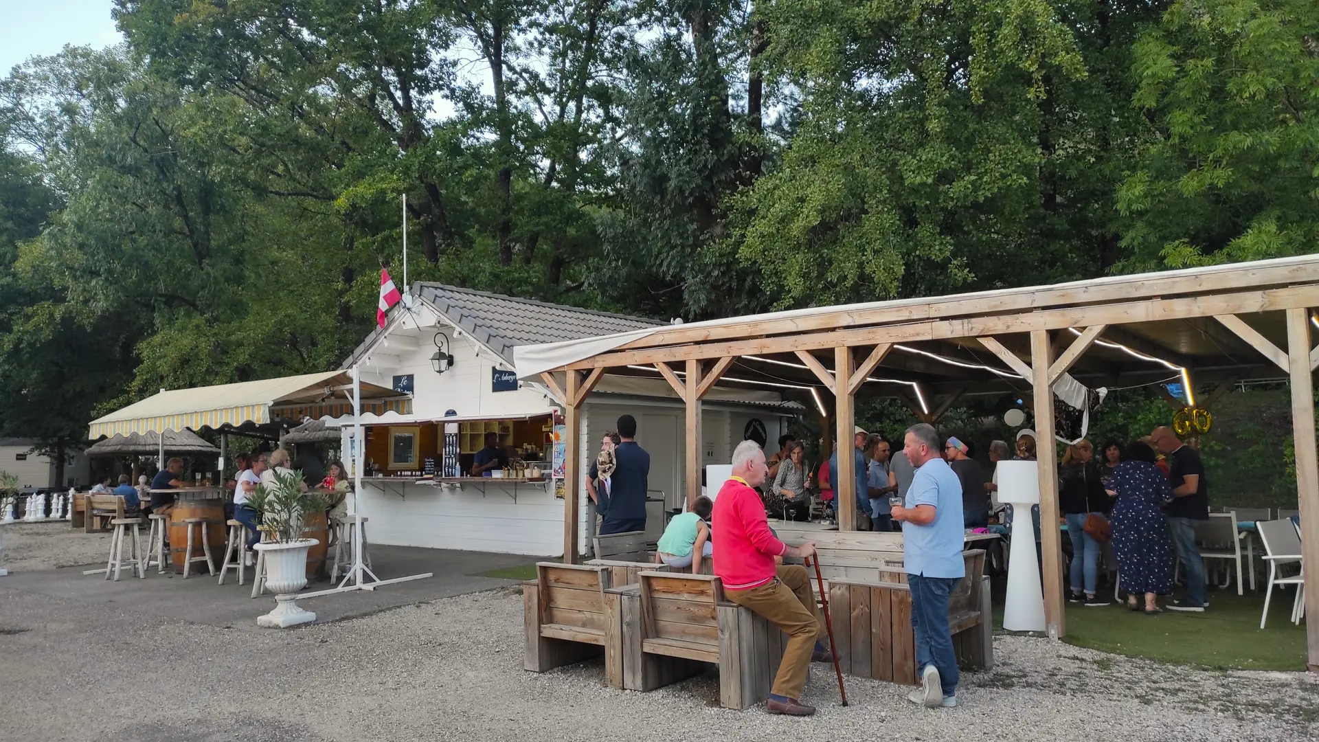 Snack et bar du Family's Camping Le Savoy à Challes les Eaux