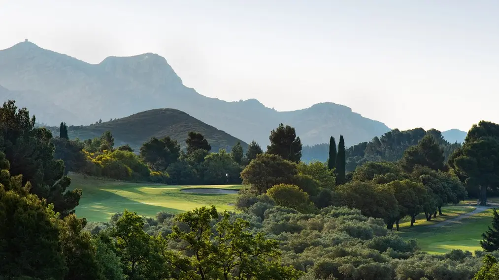 Golf de Servanes à Mouriès, au sud des Alpilles