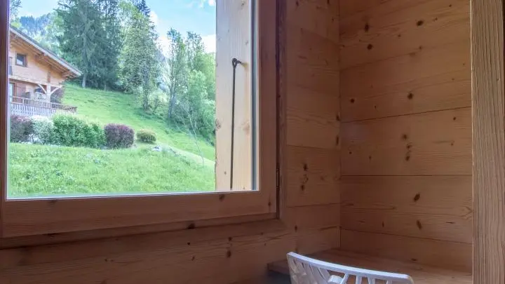 Coin bureau dans cette chambre.
