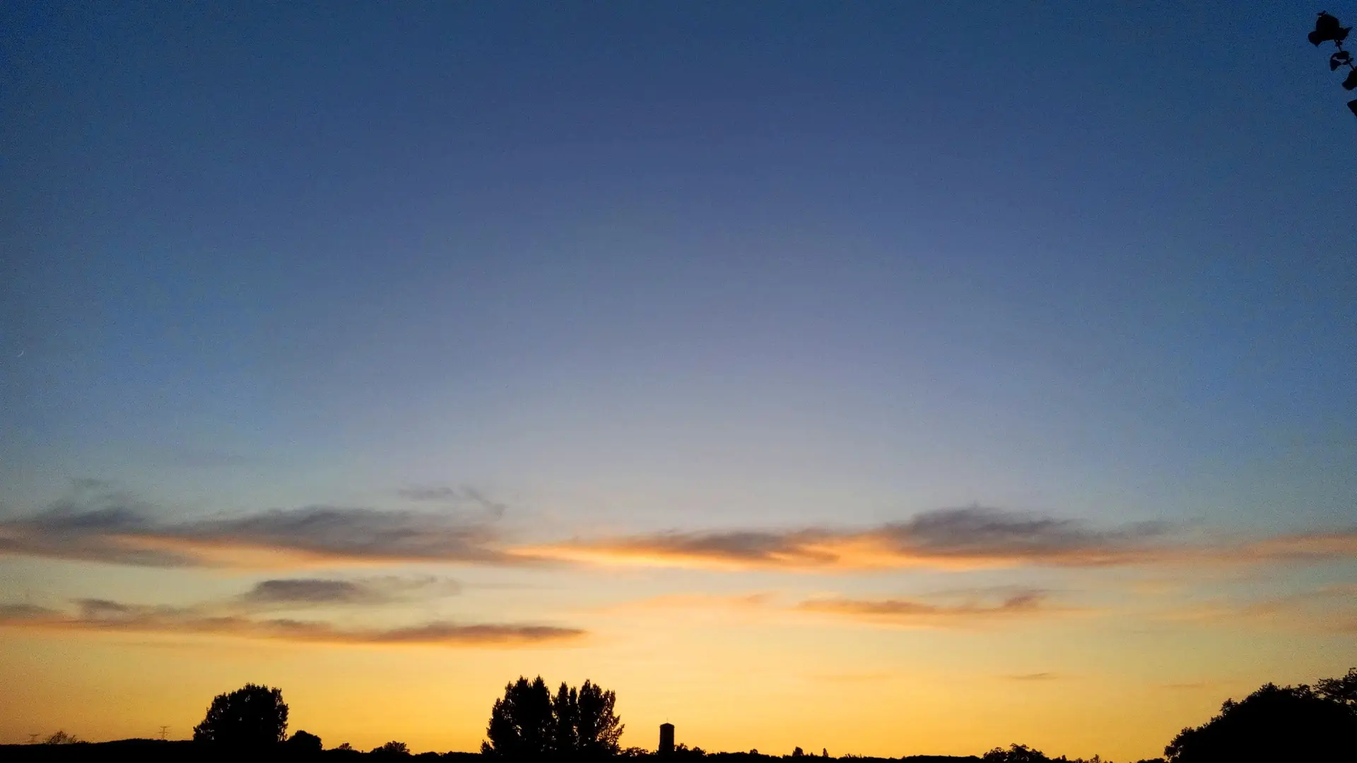 Douceur du  soir sur la terrasse.