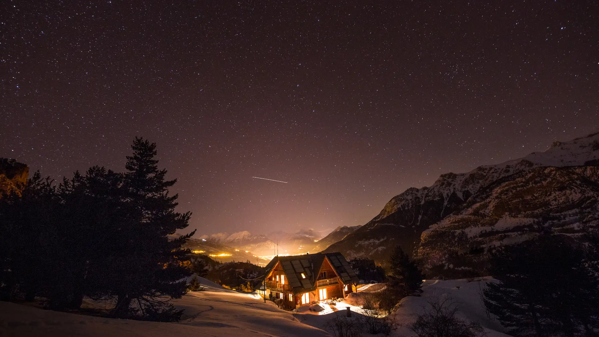 Le chalet du Pas du Loup dans son manteau d'hiver