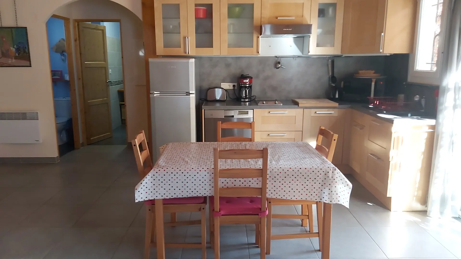 Salle à manger et cuisine