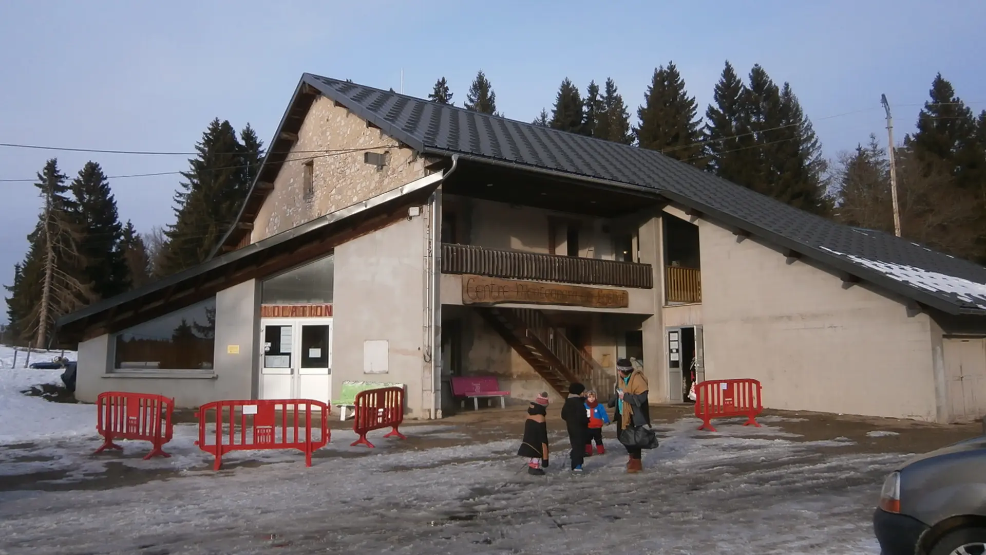 Bâtiment principal du centre Montagnard de Lachat