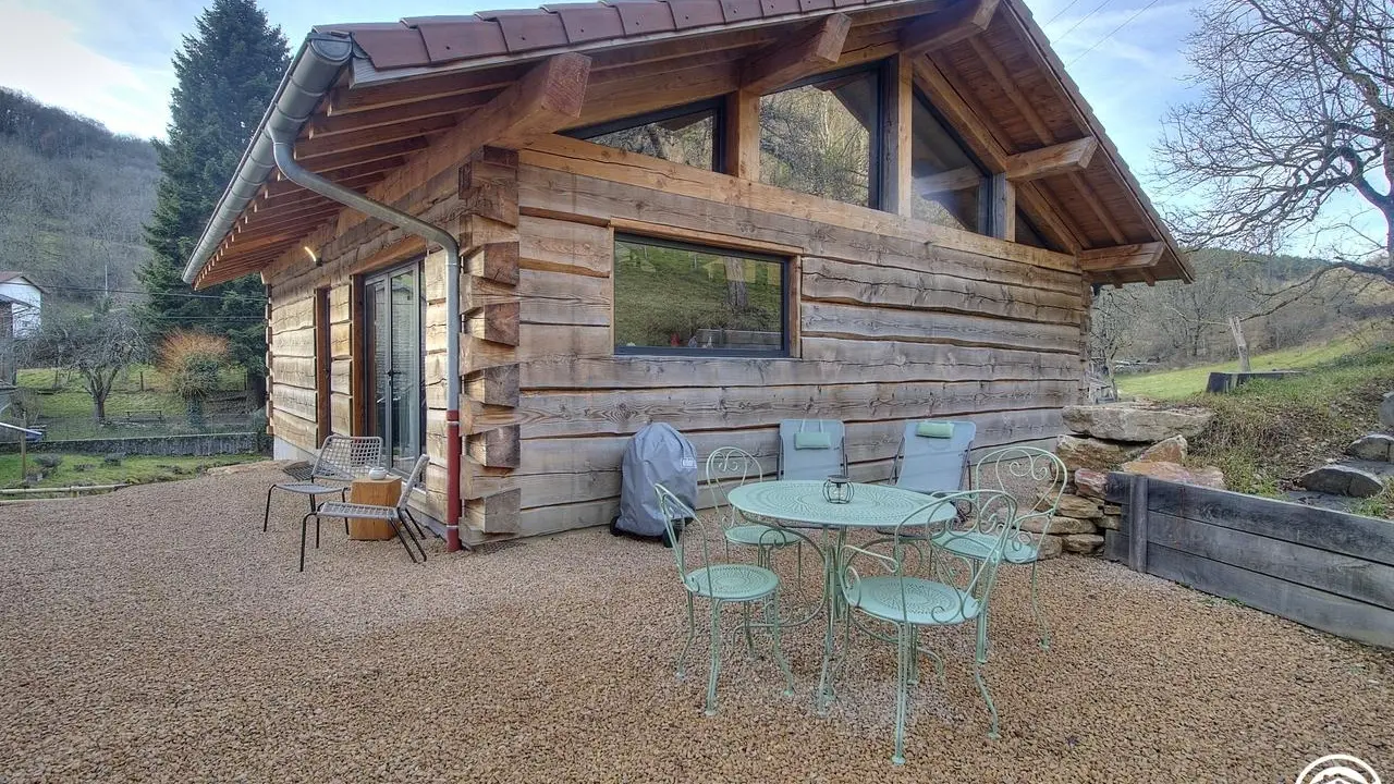 Ce chalet indépendant, est à conçu pour 4 personnes.