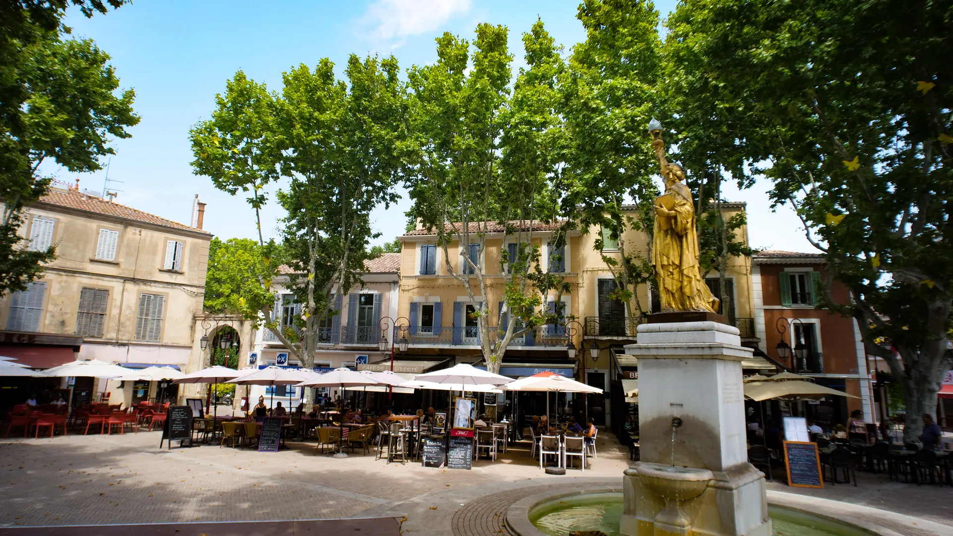 Statue de la liberté place Portalis