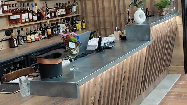 Comptoir en zinc naturel - Le Bouchon des Halles - Roanne