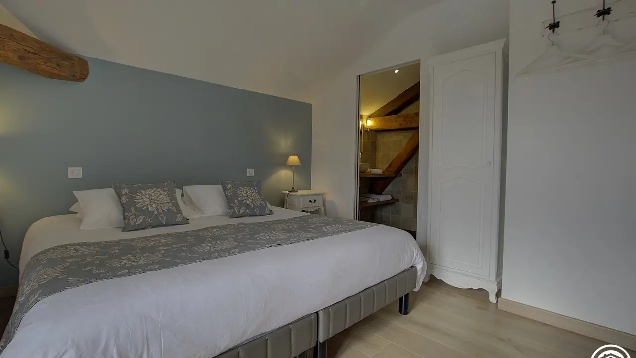 Chambre Mollon version avec lit double 180 X 200
