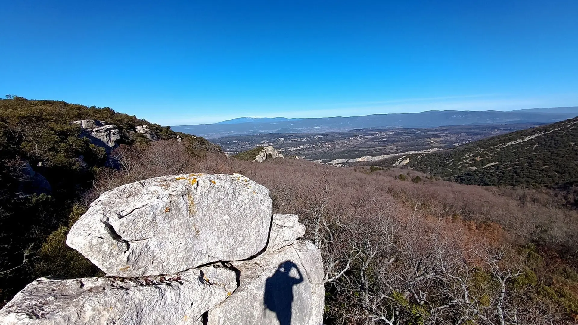 Vallon de Serre et le Mont-Ventoux au loin