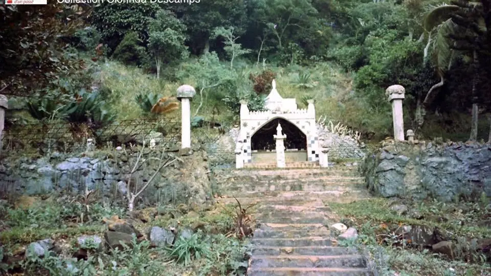 La grotte de Lourdes d'Unia dans les années 1980