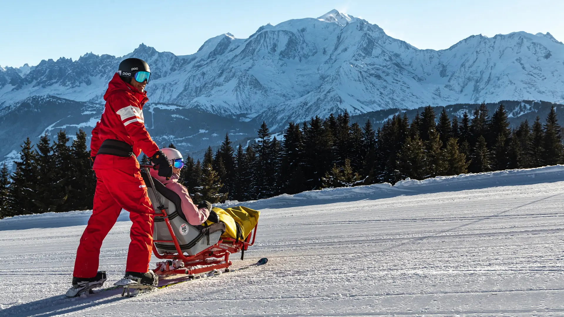 Handiski face au Mont-Blanc