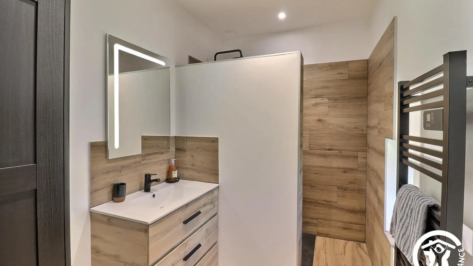 Salle de bain de la chambre 2