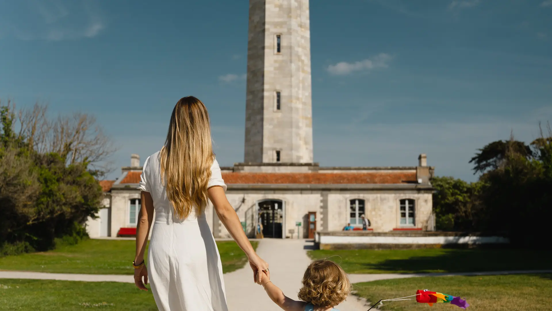 L'arrivée au pied du Grand Phare
