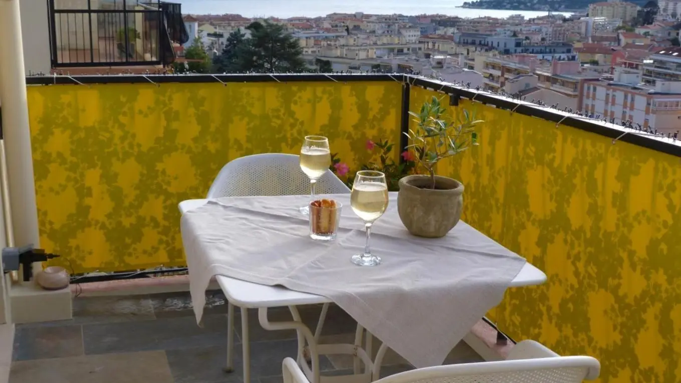 Terrasse 9m² - Citybreak Le Patricia - Menton - Gîtes de France Alpes-Maritimes