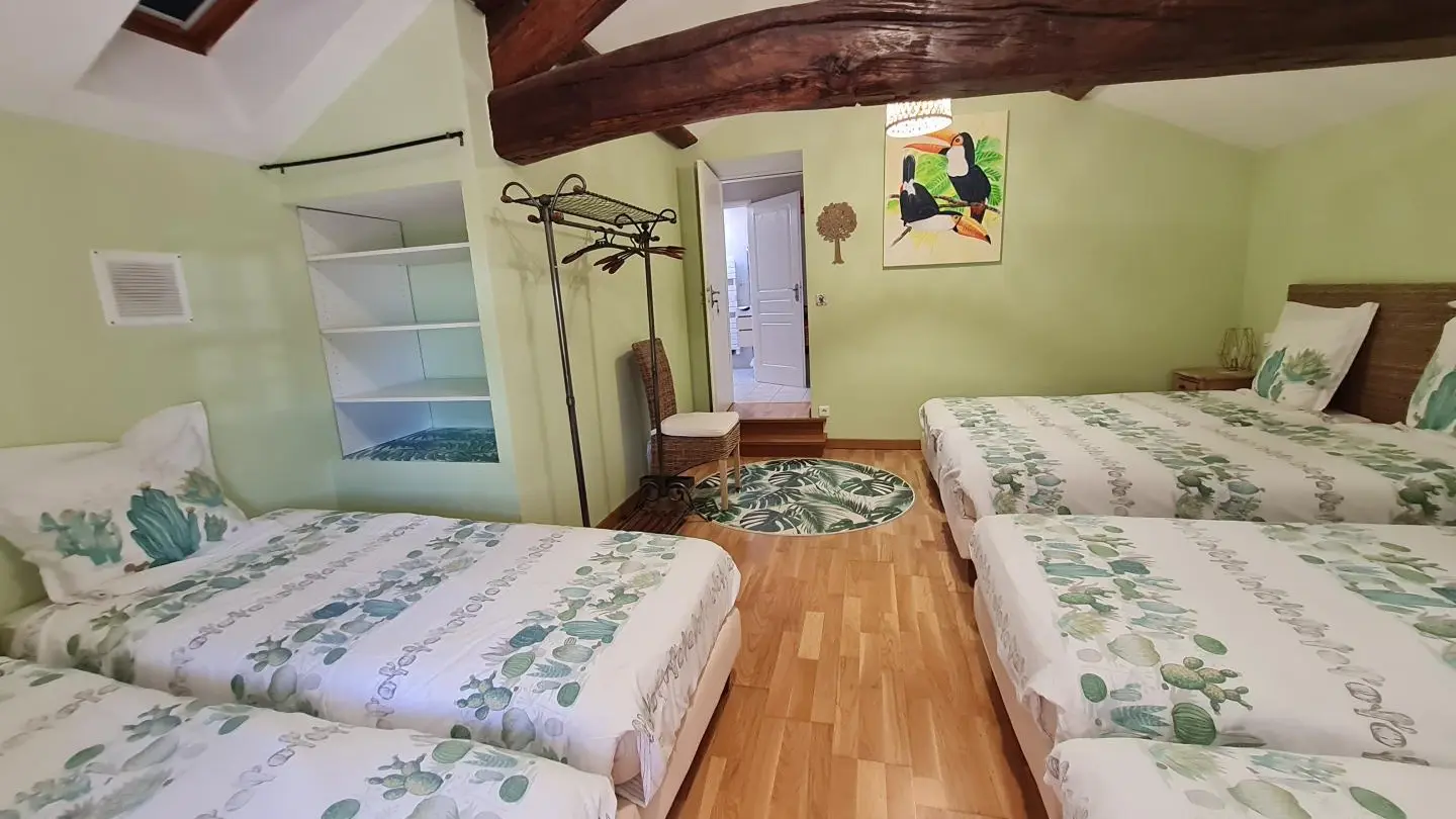 Chambre Toucan 6 lits simples