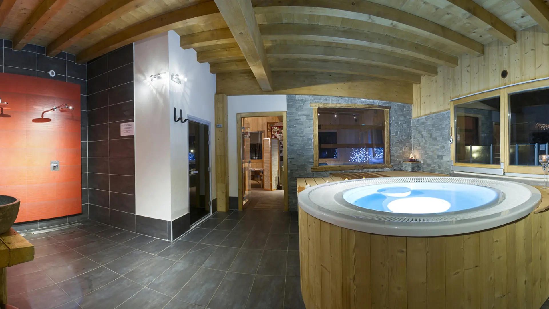 Vue sur le jacuzzi