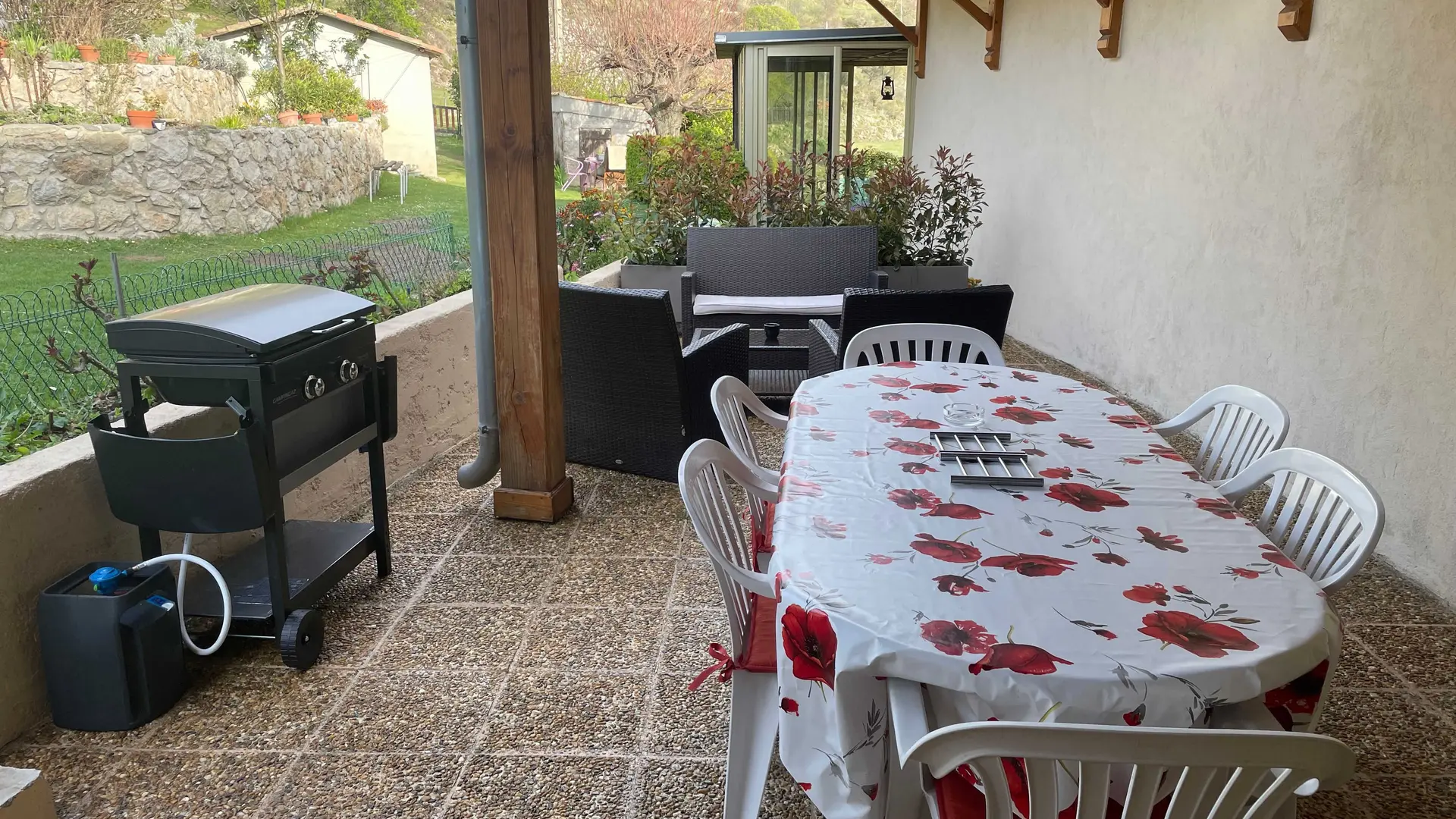 Laurélie-Barbecue-Touët-de-l'Escarène-Gîtes de France des Alpes-Maritimes