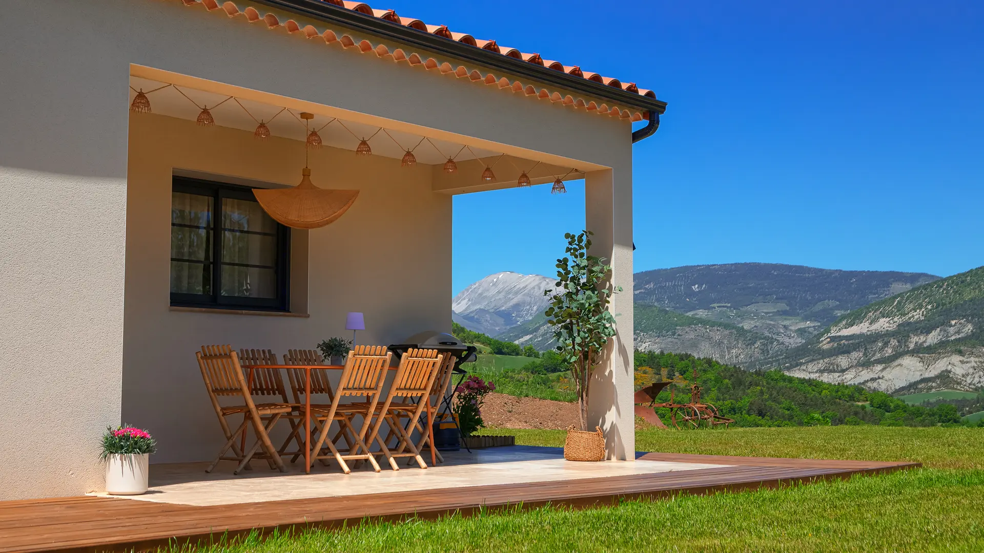 Terrasse abritée avec vue panoramique & nature entre Verdon, Provence et Alpes