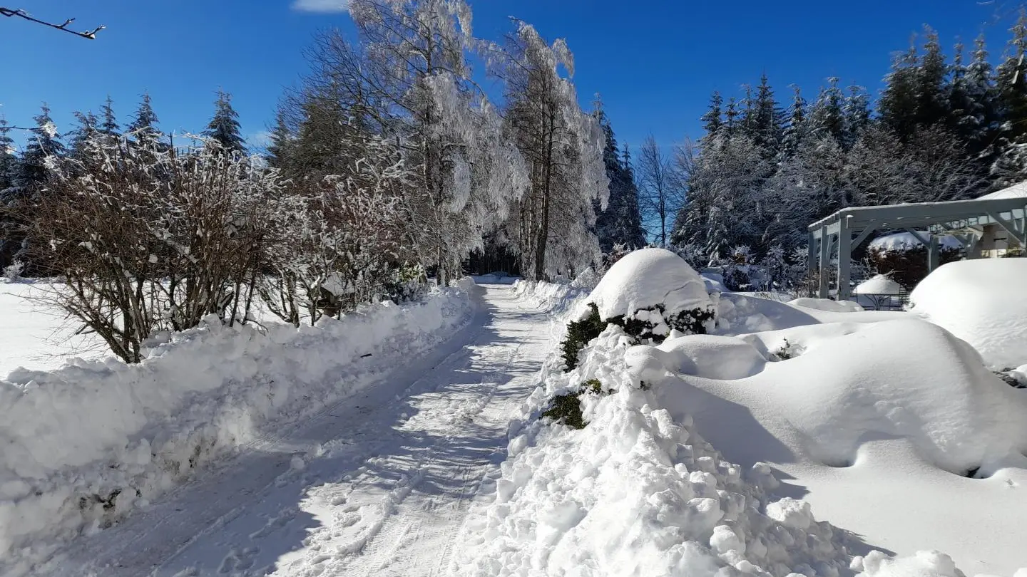 arrivée du gite en hiver
