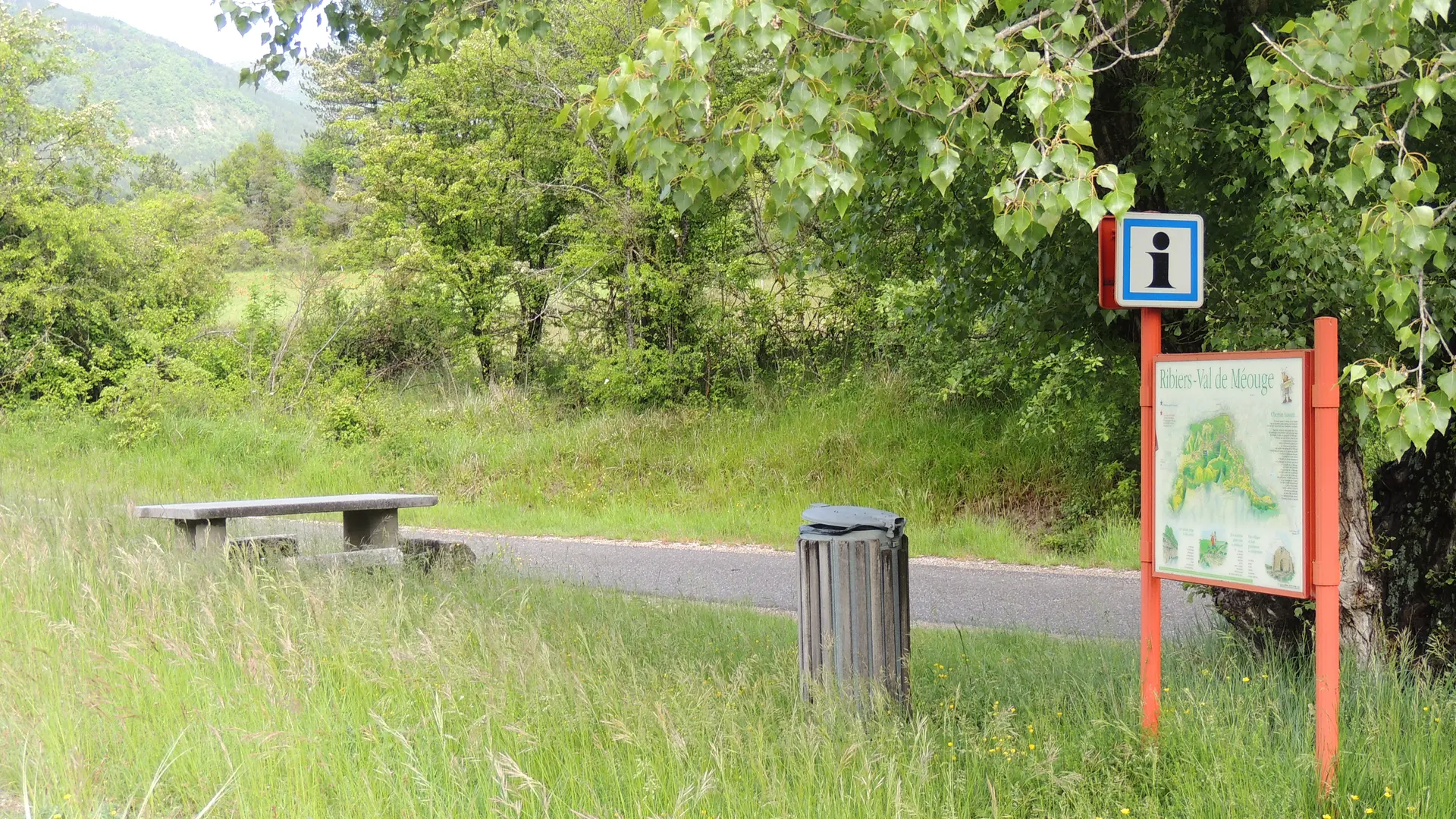 Aire de pique-nique de Barret-sur-Méouge