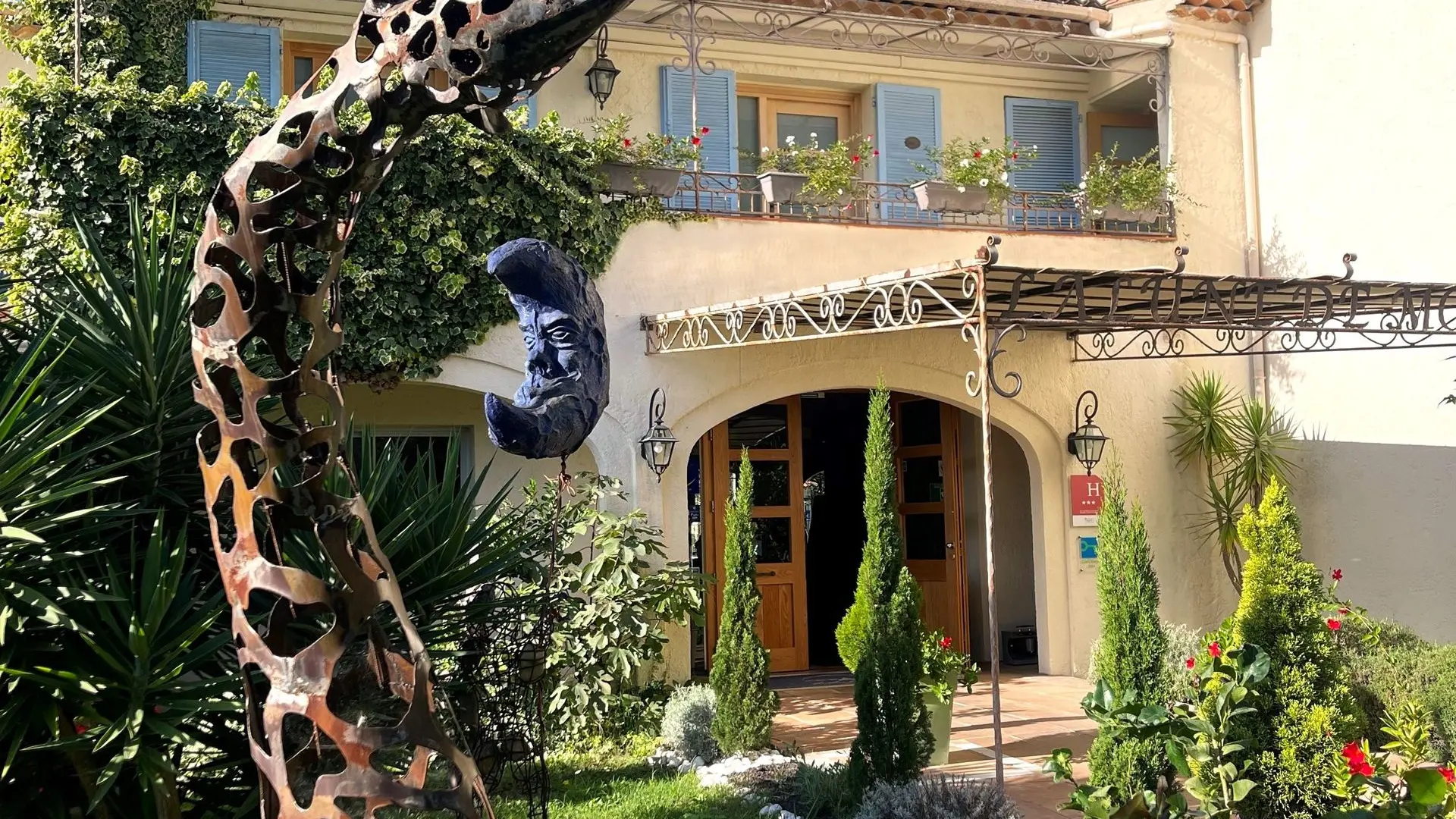 Accueil de l'hôtel La Lune de Mougins
